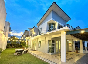 BNB Casa Grande at Rawang - spacious, 15 pax and WiFi